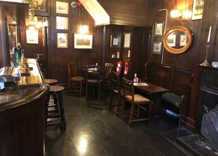 8. Pub / Bar / Club