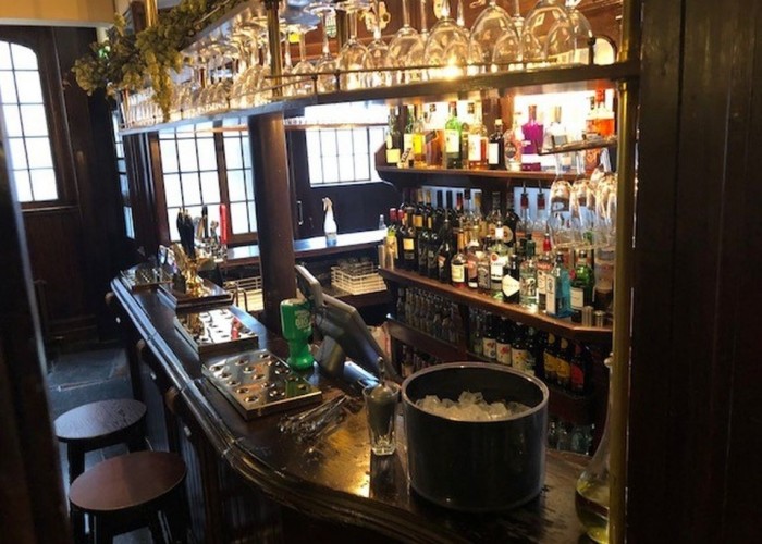 3. Pub / Bar