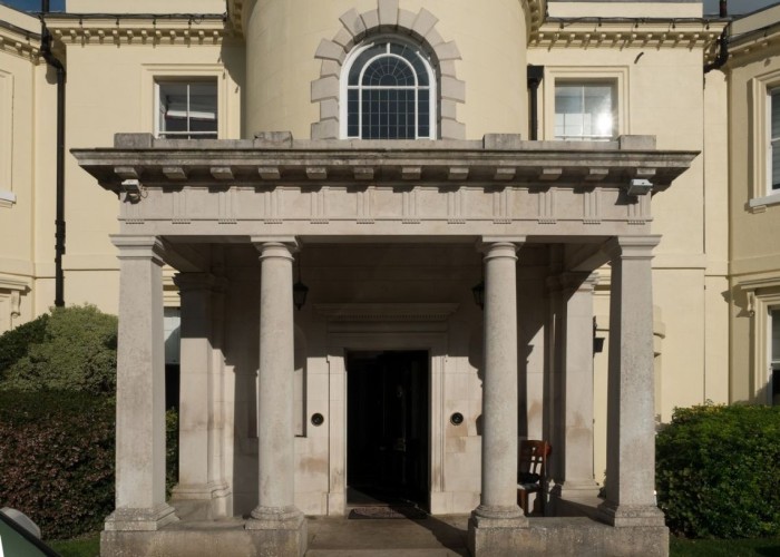 3. Entrance (Impressive)