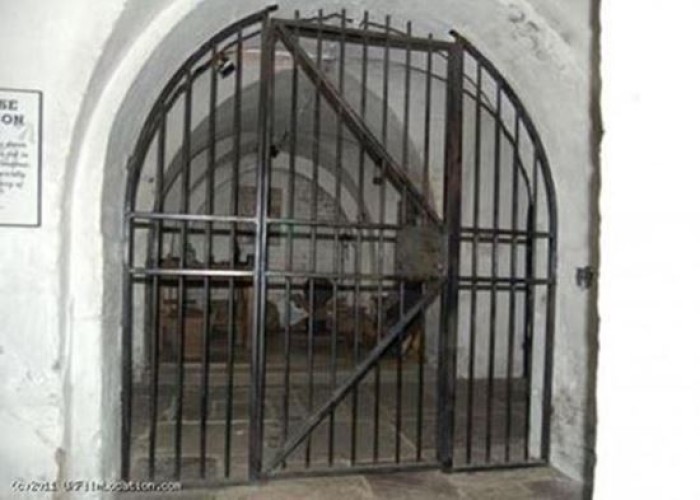 8. Prison Cell