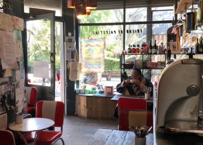 4. Cafe
