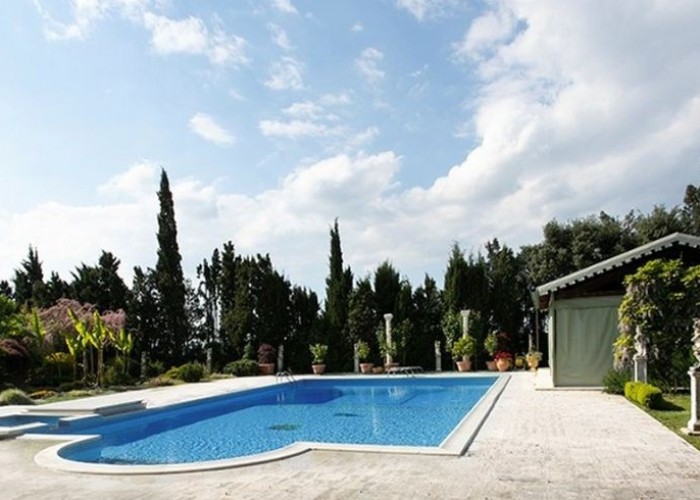24. Swimming-pool