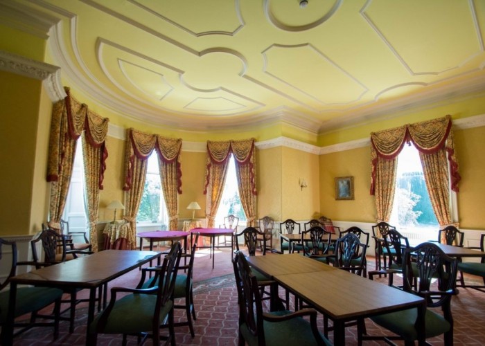 4. Diningroom
