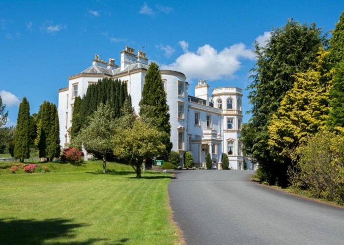 1. Driveway, Stately Home/Manor, Coronavirus-Friendly