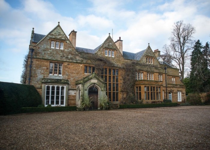 1. Exterior, Stately Home/Manor, Coronavirus-Friendly