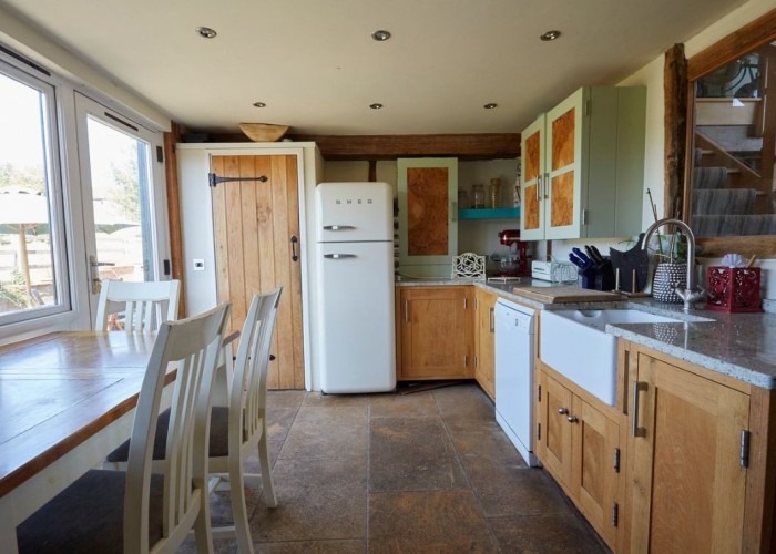 5. Kitchen, Kitchen With Table