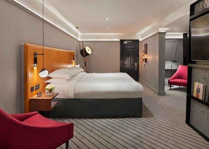 20. Hotel Room, Bedroom (Double)