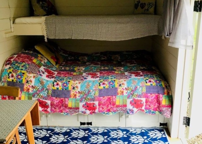11. Campsite, Bedroom (Twin Beds)