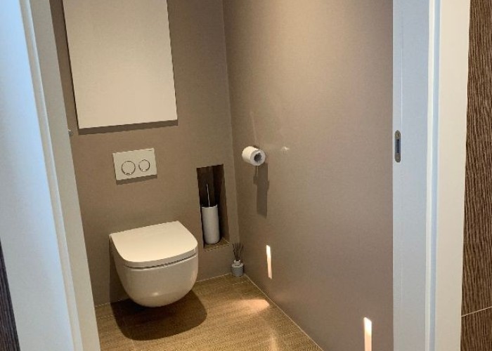 28. Toilet