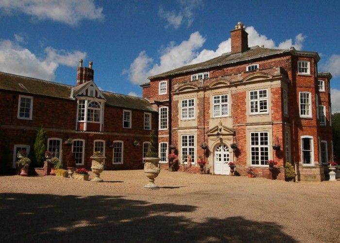 2. Exterior (Stately Home/Castle)