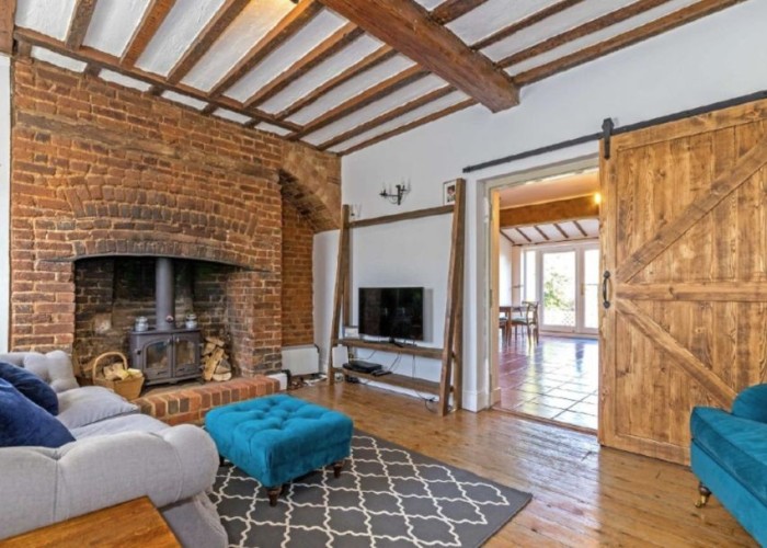 5. Livingroom, Fireplace