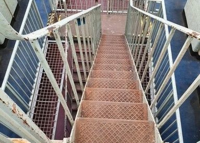 4. Staircase (Industrial)