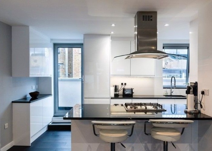4. Kitchen (With Island), Kitchen (Cream or White units), Kitchen (Modern), Coronavirus-Friendly, Kitchen (Gas Hob)
