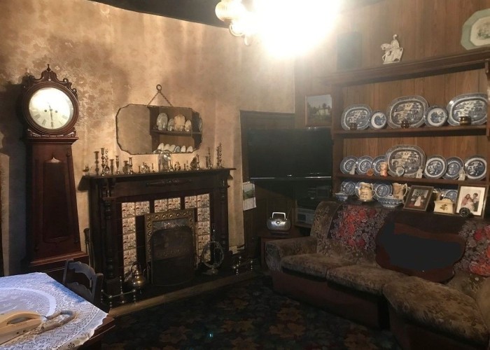 3. Livingroom, Fireplace