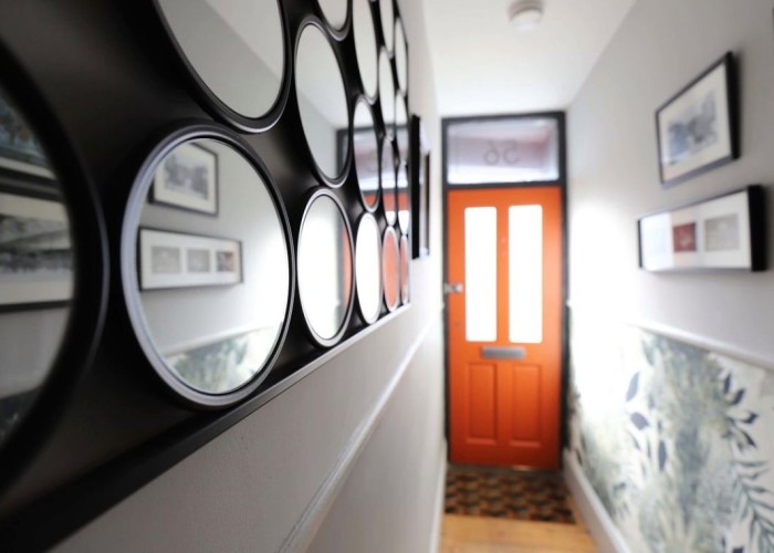 2. Hallway, Coronavirus-Friendly