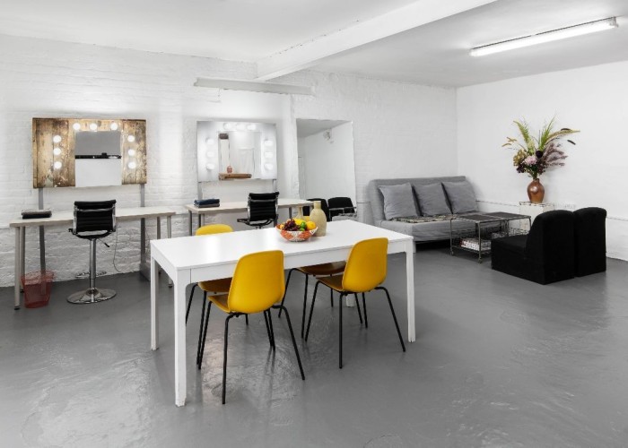 6. Makeup Room, Coronavirus-Friendly