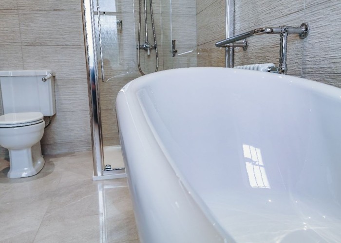 10. Bathroom (Roll Top), Bathroom (Shower and bath)