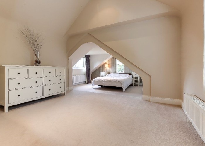 13. Bedroom (Double)