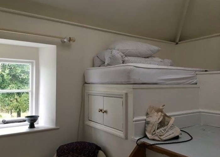 11. Bedroom (Childrens)