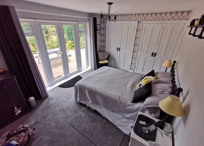 13. Bedroom (Double)