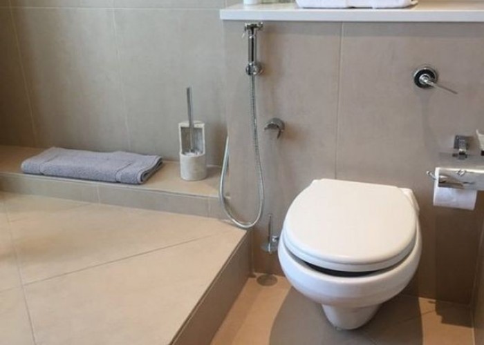 12. Toilet