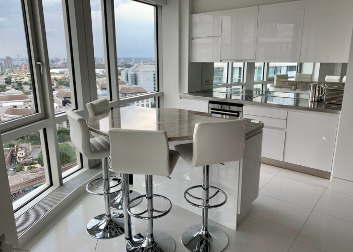 4. City View, Windows, Kitchen (Modern), Kitchen With Table, Kitchen (White units), Coronavirus-Friendly