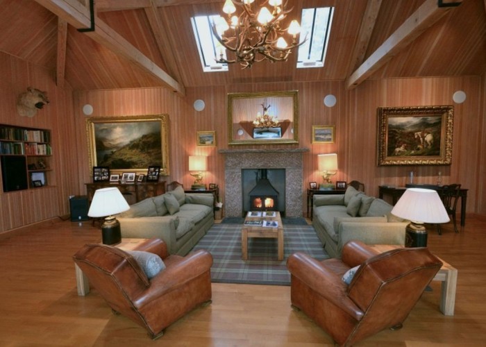 10. Livingroom, Fireplace