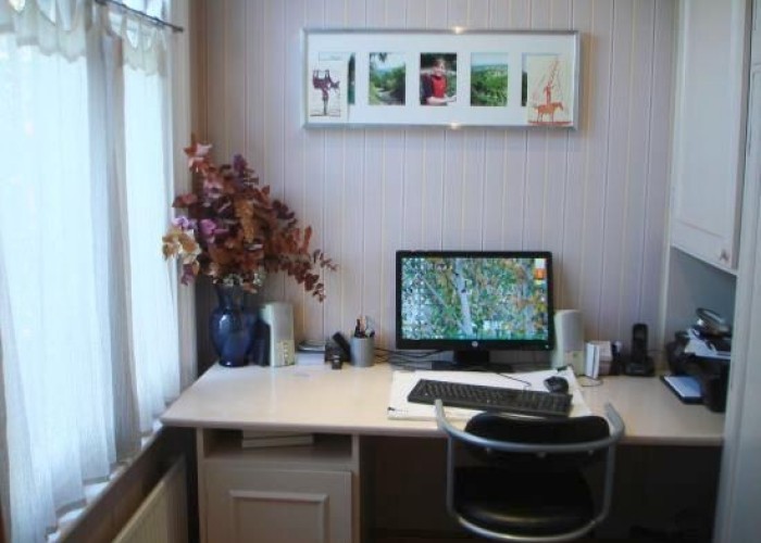 12. Home Office / Study
