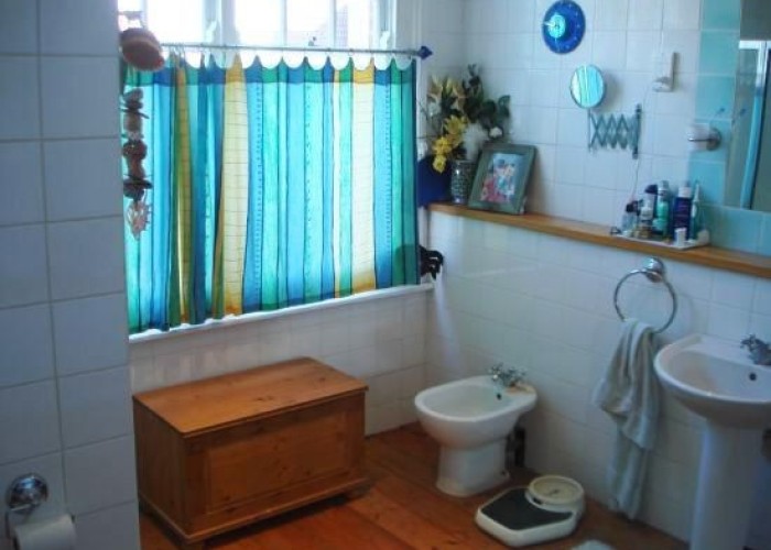 19. Shower Room