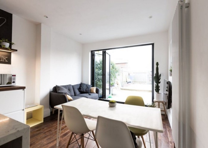 8. Diningroom