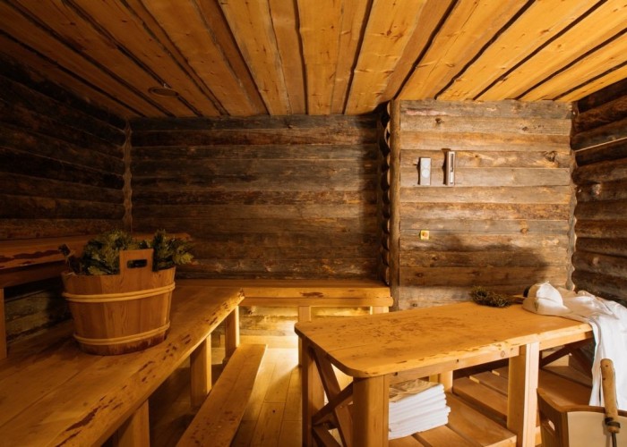 5. Sauna / Steam Room