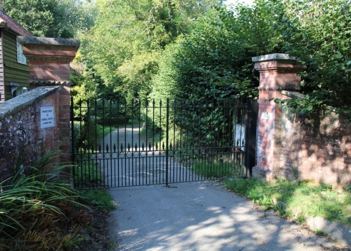 3. Gate