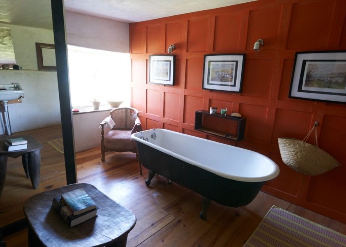 19. Bathroom, Bathroom (Roll Top)