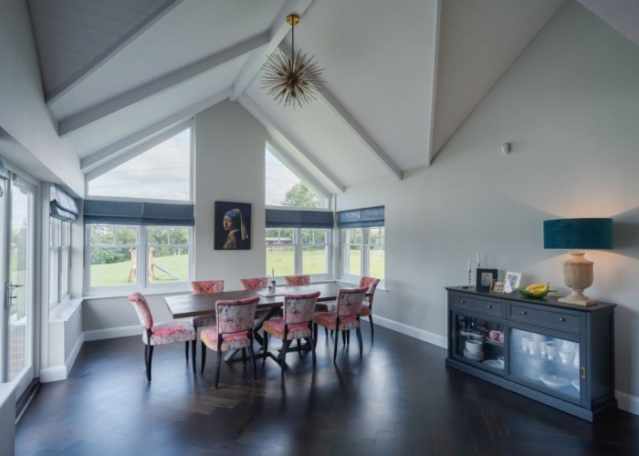 8. Diningroom