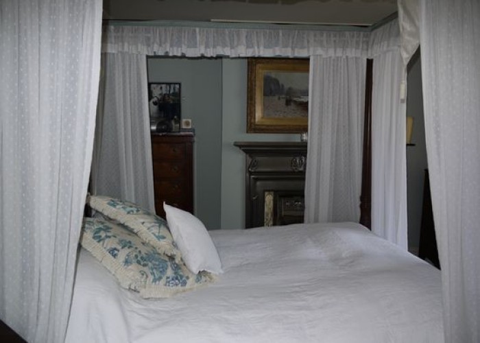 29. Bedroom (Master/En-Suite)