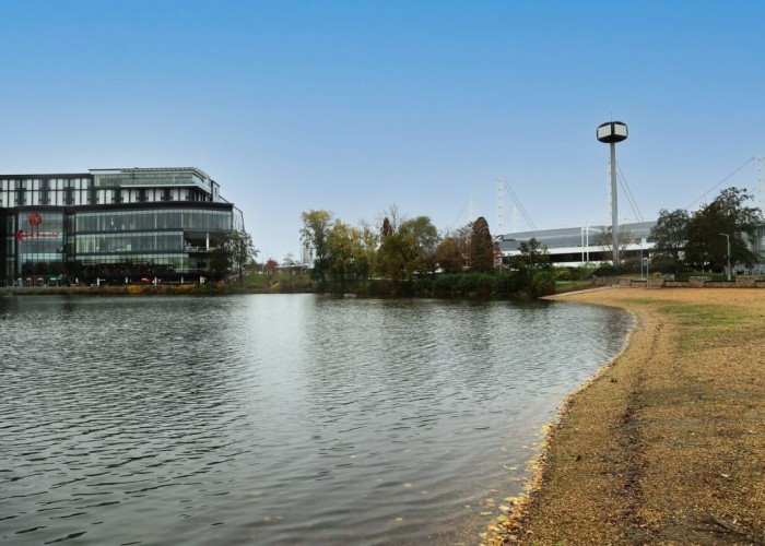10. Lake / Pond