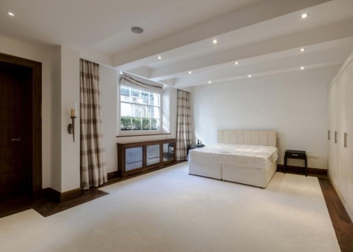 11. Bedroom (Double)