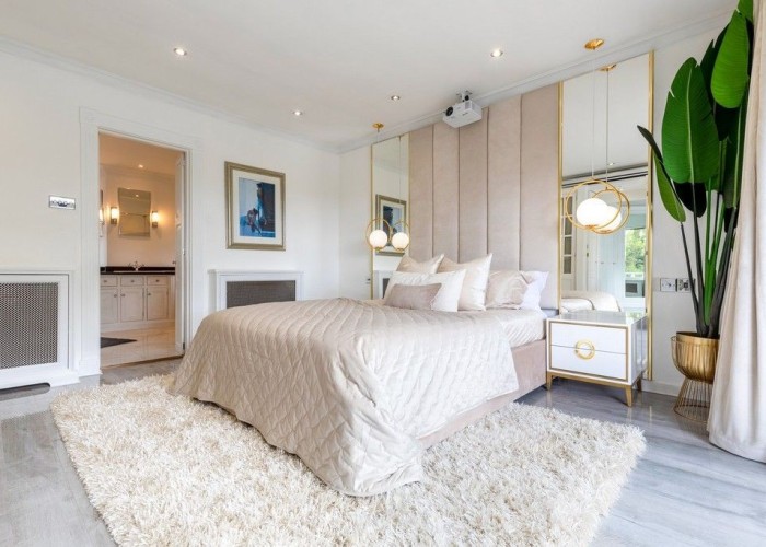 23. Bedroom (Double)