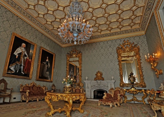 12. Styled Ceiling