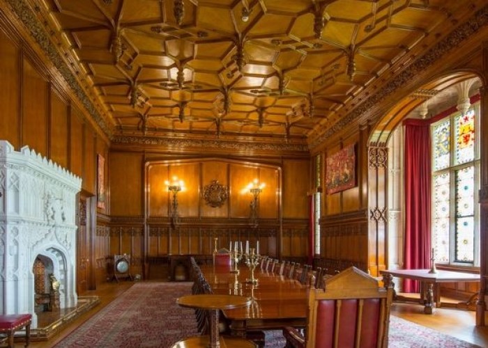 14. Diningroom
