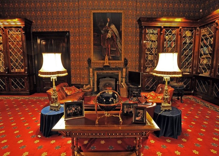18. Drawing Room