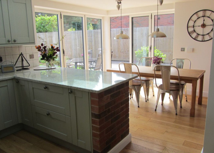14. Kitchen, Diningroom, Windows, Kitchen (Coloured units), Kitchen With Table