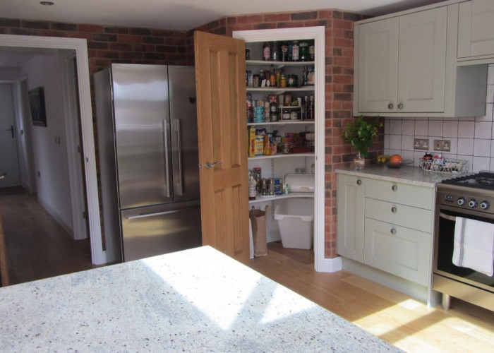 18. Kitchen, Cupboard / Storeroom