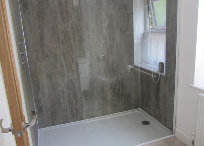 31. Shower Room