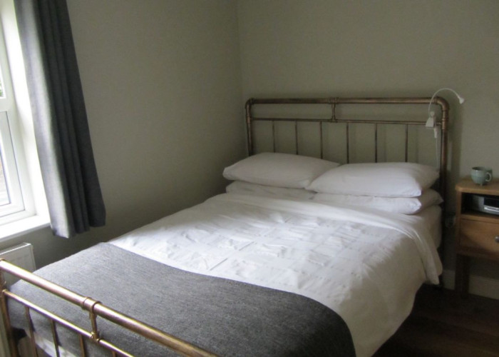 33. Bedroom (Double)