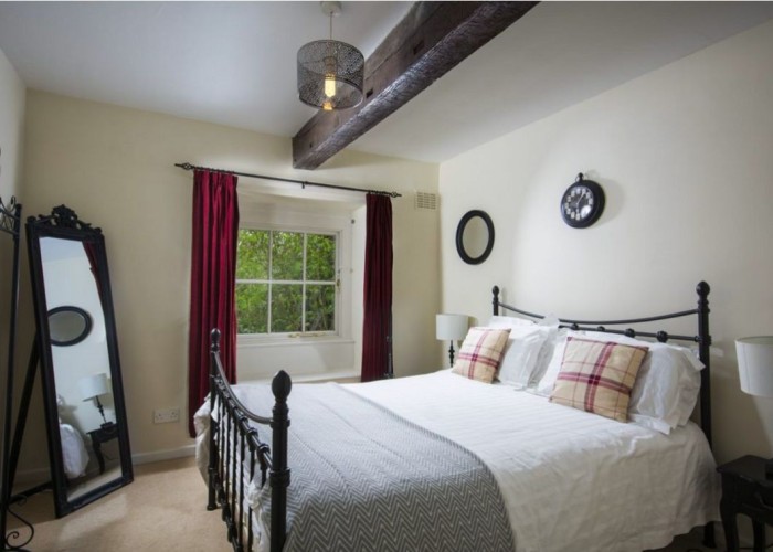 13. Bedroom (Double)