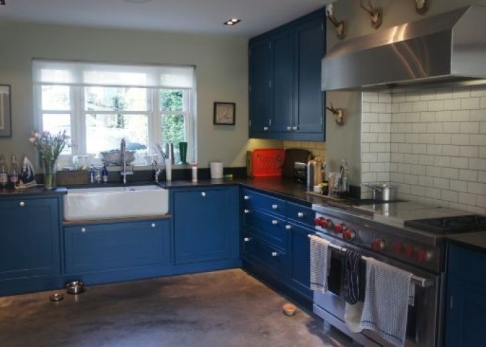 10. Kitchen (Coloured units)