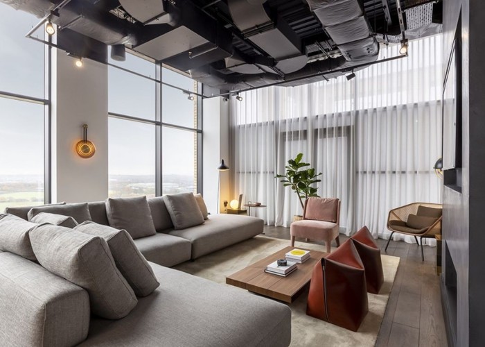 18. Livingroom