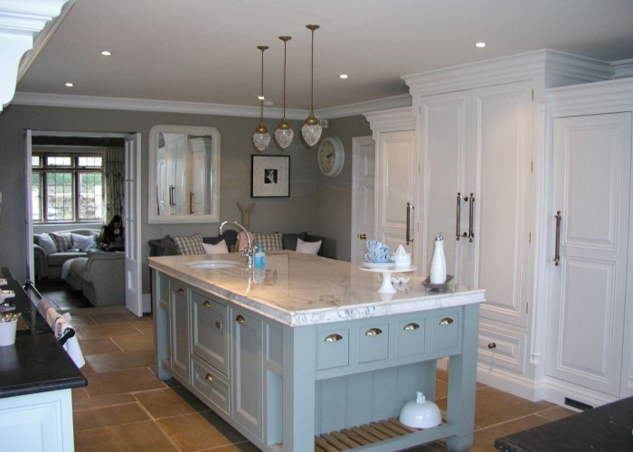 4. Kitchen (With Island)