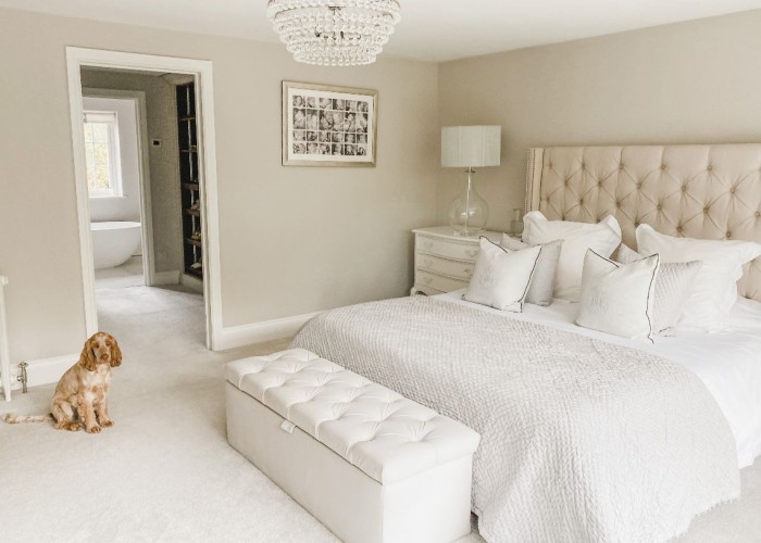 16. Bedroom (Master/En-Suite)